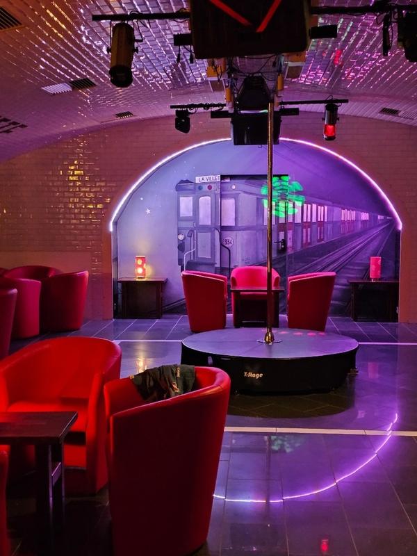 Bar Le Métro - Salon érotique à Oron
