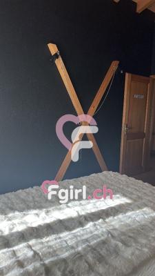 Petite Perle - Erotic club in Saxon