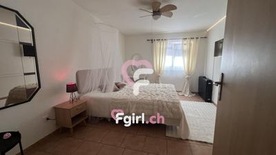 Petite Perle - Erotic club in Saxon