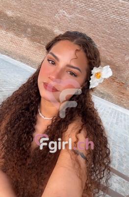 Abril - Escort a Neuchâtel
