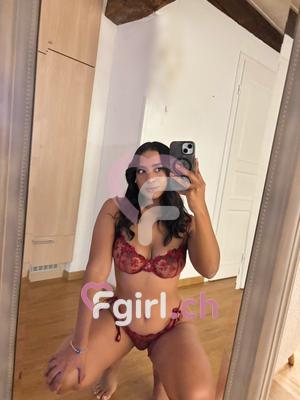 Ágata - Escort in Collombey
