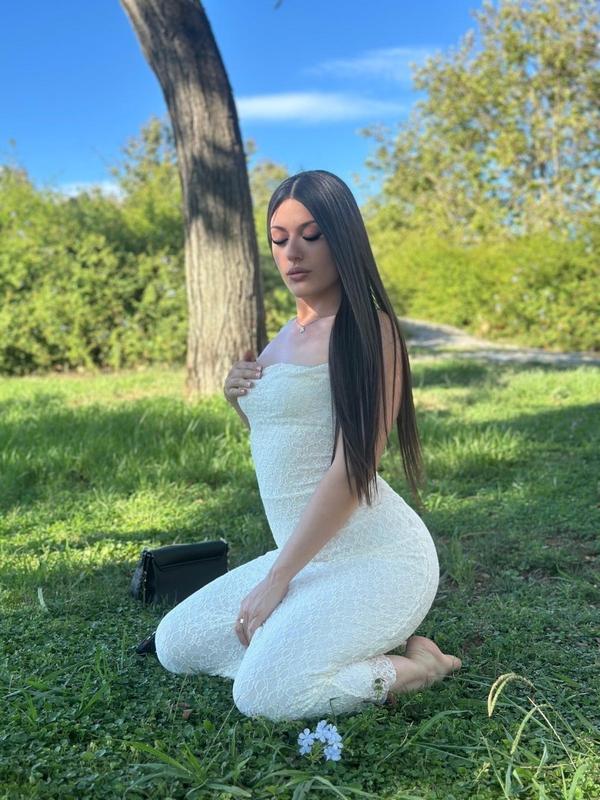 Aina - Escort à Genève
