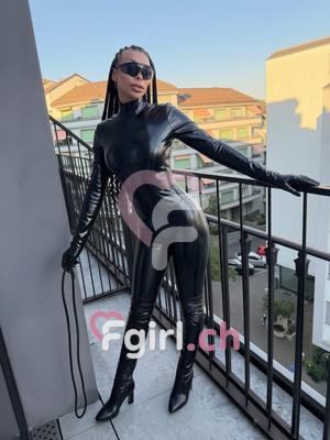 Ainara Domina - BDSM Dominatrix in Lausanne
