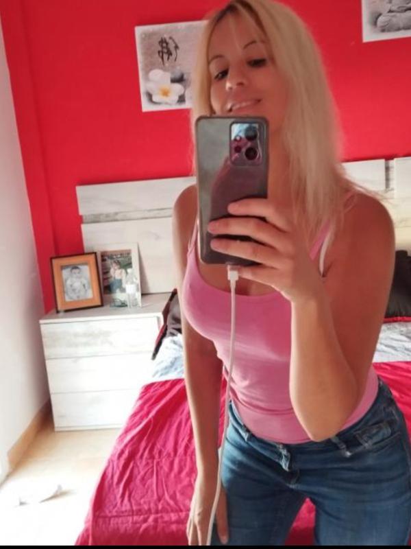 Alba - Escort à Genève
