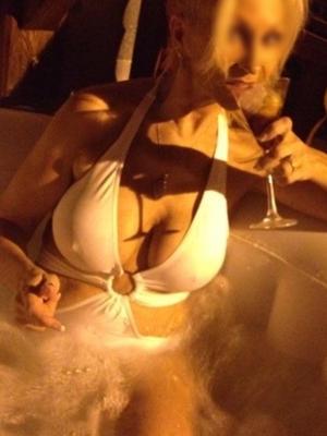 Alexandra Joy - Masajista erótica en Morges
