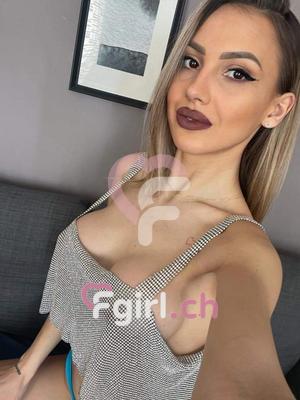 Alessia - Escort à Fribourg