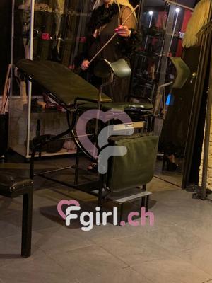 Alexa - Dominatrice BDSM à Genève
