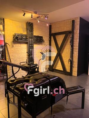 Alexa - Dominatrice BDSM à Genève

