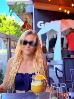 Alexandra - Escort in Collombey
