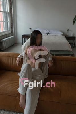 Alice - Massaggiatrice erotica a Genève
