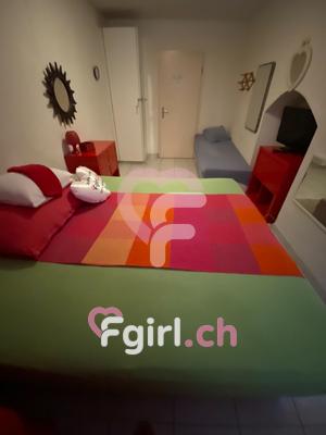 Aline - Masseuse érotique à Lausanne

