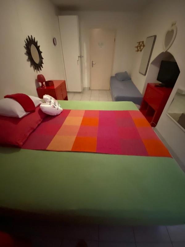 Aline - Masseuse érotique à Lausanne

