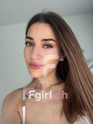 Aline - Escort in Thônex