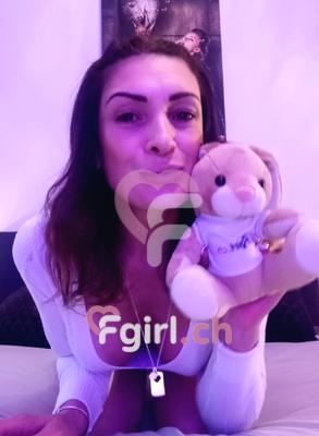 Alissa - Escort in Neuenburg