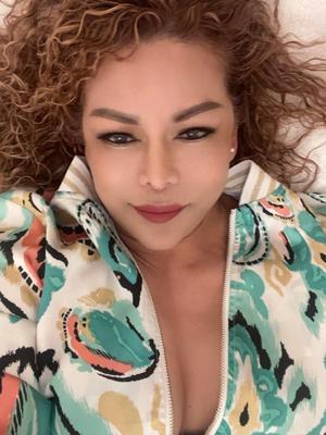 Alisse - Masseuse érotique à Genève
