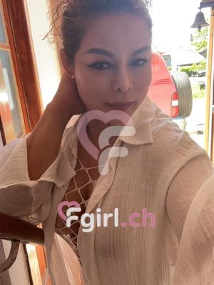 Alisse - Erotic masseuse in Nyon