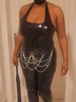 Aliya - BDSM-Domina in Biel/Bienne
