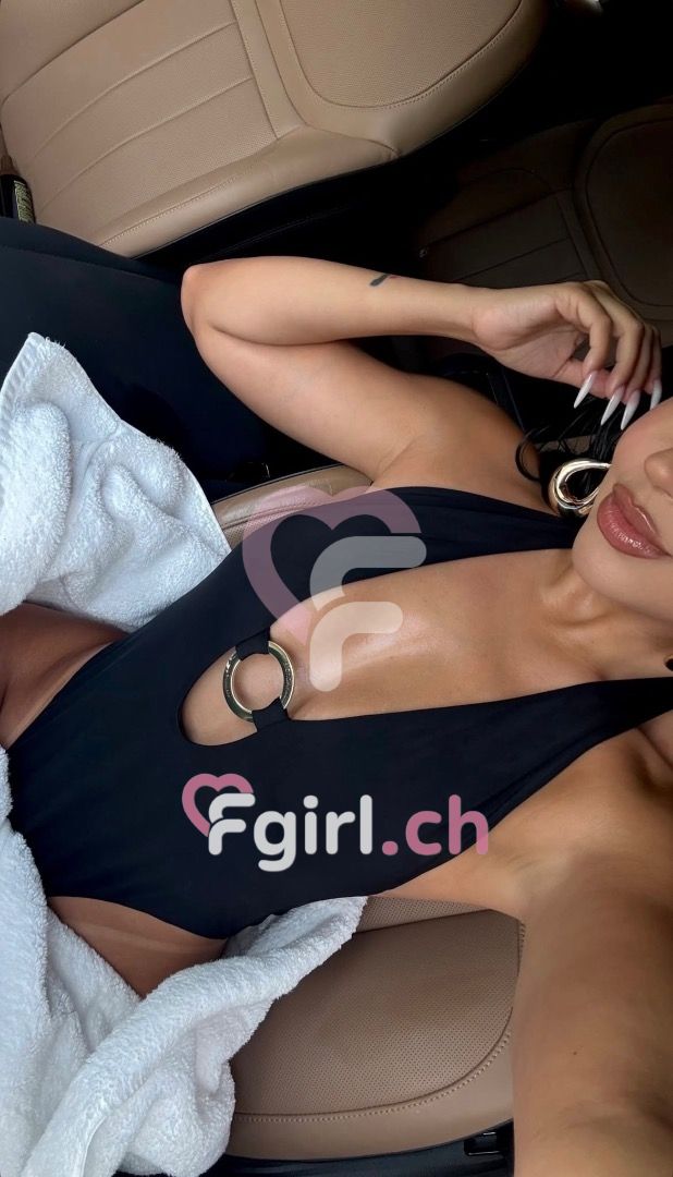 Amanda – Geneva photo 4