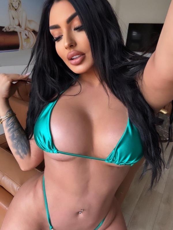 Amaya - Escort en Neuchâtel
