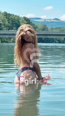 Ambar - Erotic masseuse in Lausanne
