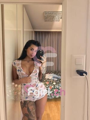 Amber - Escort in Plainpalais
