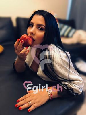 Anahí - Escort in Genf
