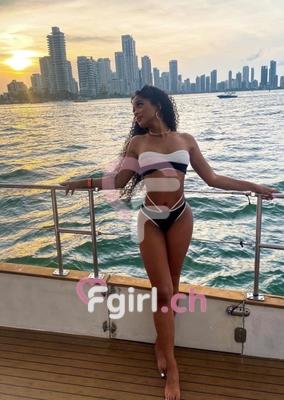 Andrea - Escort in Neuenburg
