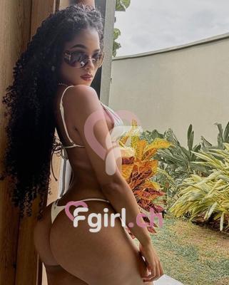 Andrea - Escort in Neuenburg
