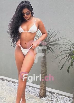 Andrea - Escort in Neuenburg

