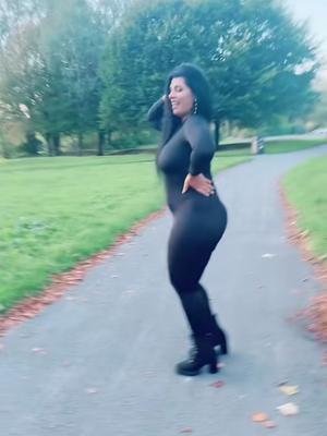 Andreea - Escort à Martigny
