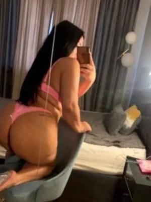 Andreea - Escort in Martigny
