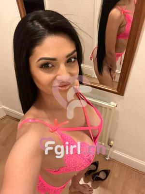 Andreea - Escort in Genf