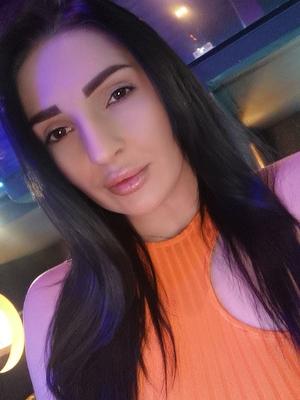 Andreea - Escort à Martigny
