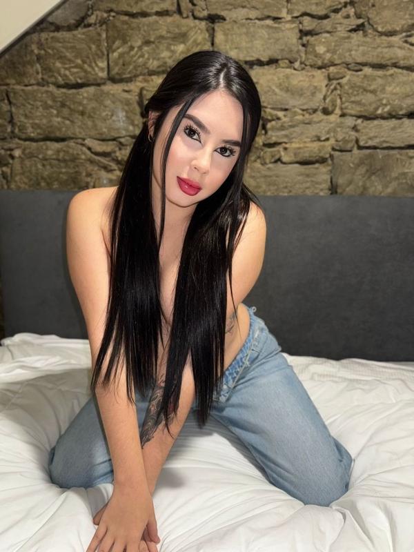 Angel - Escort in Genf
