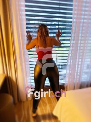 Angela - Erotic masseuse in Neuchâtel
