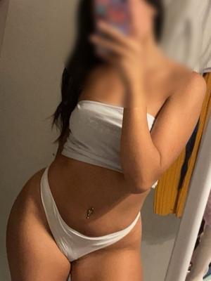 Angela - Escort in Monthey
