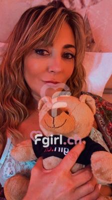 Angela X. - Massaggiatrice erotica a Payerne