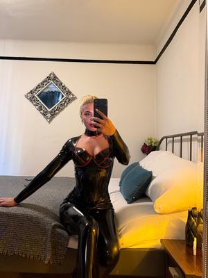 Angelina - BDSM-Domina in Vevey
