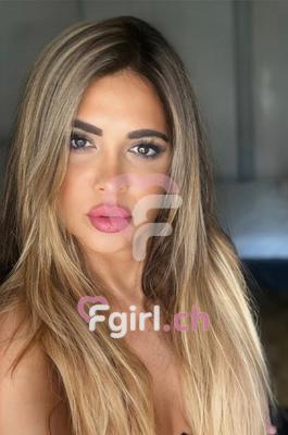Angie - Escort in Eaux-vives
