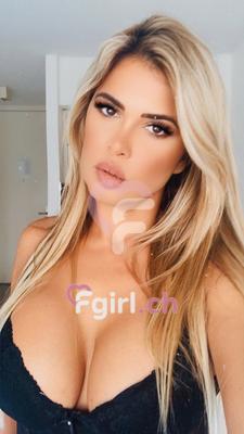 Angie - Escort in Eaux-vives
