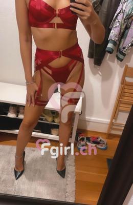 Anya - Escort in Genf
