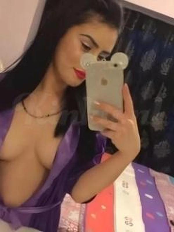 Anna - Escort in Genf
