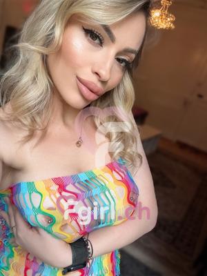 Anna - Erotische Masseurin in Sierre
