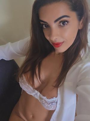 Annais - Erotic masseuse in Lausanne
