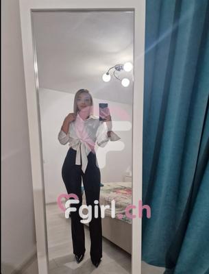 Anne - Erotic masseuse in Montreux
