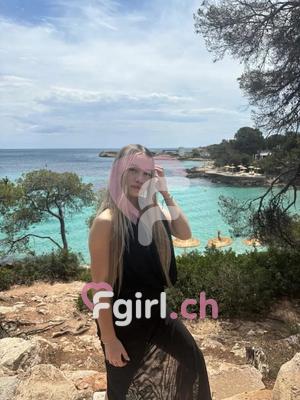 Anne - Escort en Fribourg
