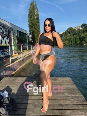 Antonella - Escort in Genf
