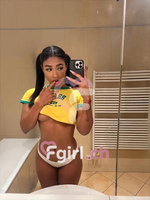 Antonella - Escort in Genf

