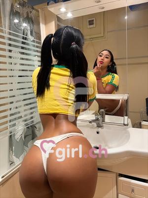 Antonella - Escort in Genf
