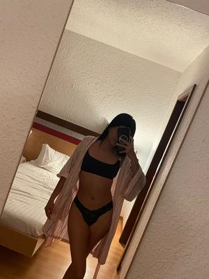 Antonella - Escort in Neuenburg
